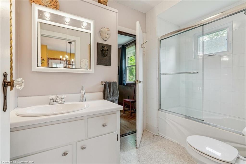 94 Centre Street, Niagara-On-The-Lake, ON - Indoor Photo Showing Bathroom