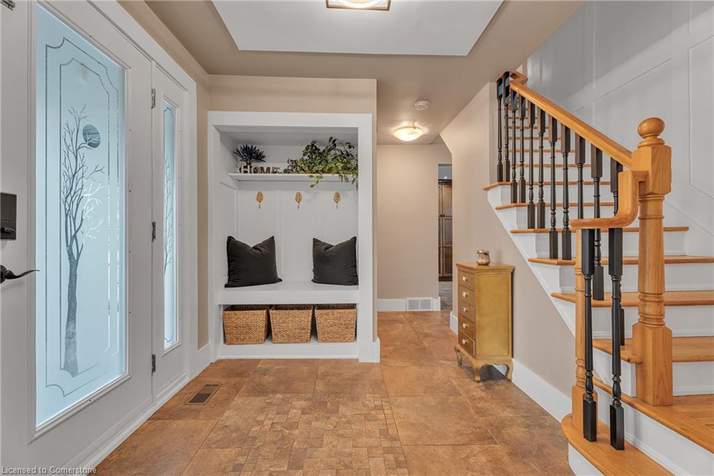 316 Fennell Avenue W, Hamilton, ON - Indoor Photo Showing Other Room