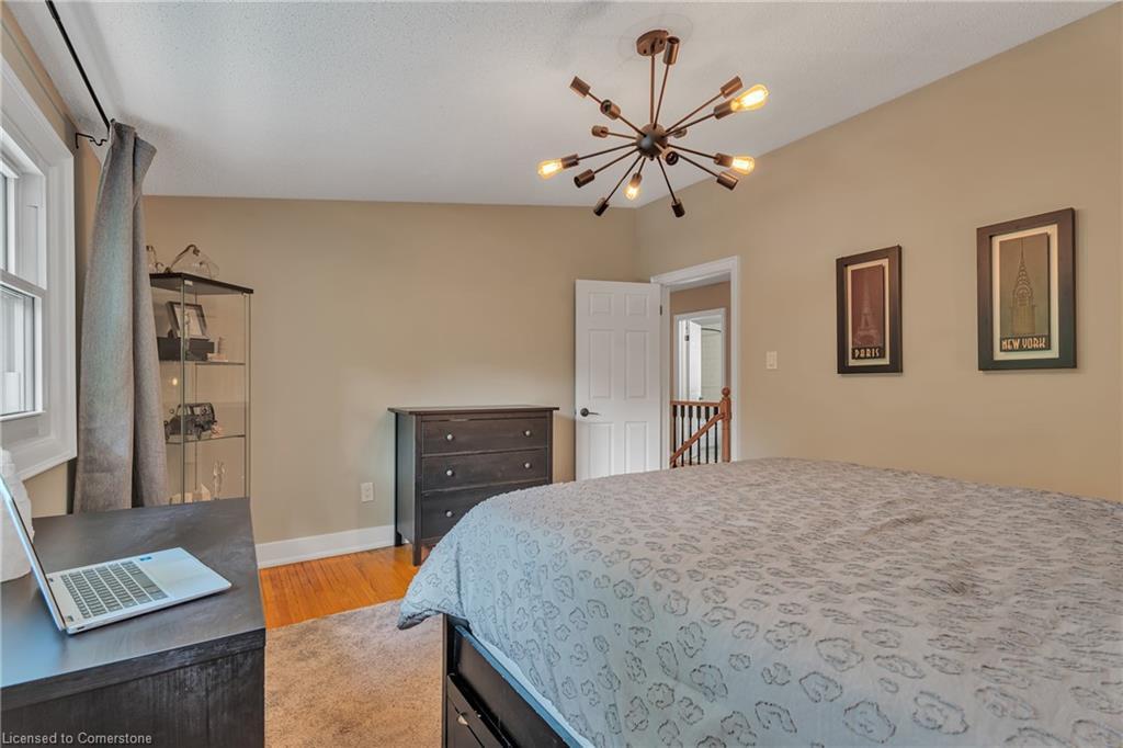316 Fennell Avenue W, Hamilton, ON - Indoor Photo Showing Bedroom