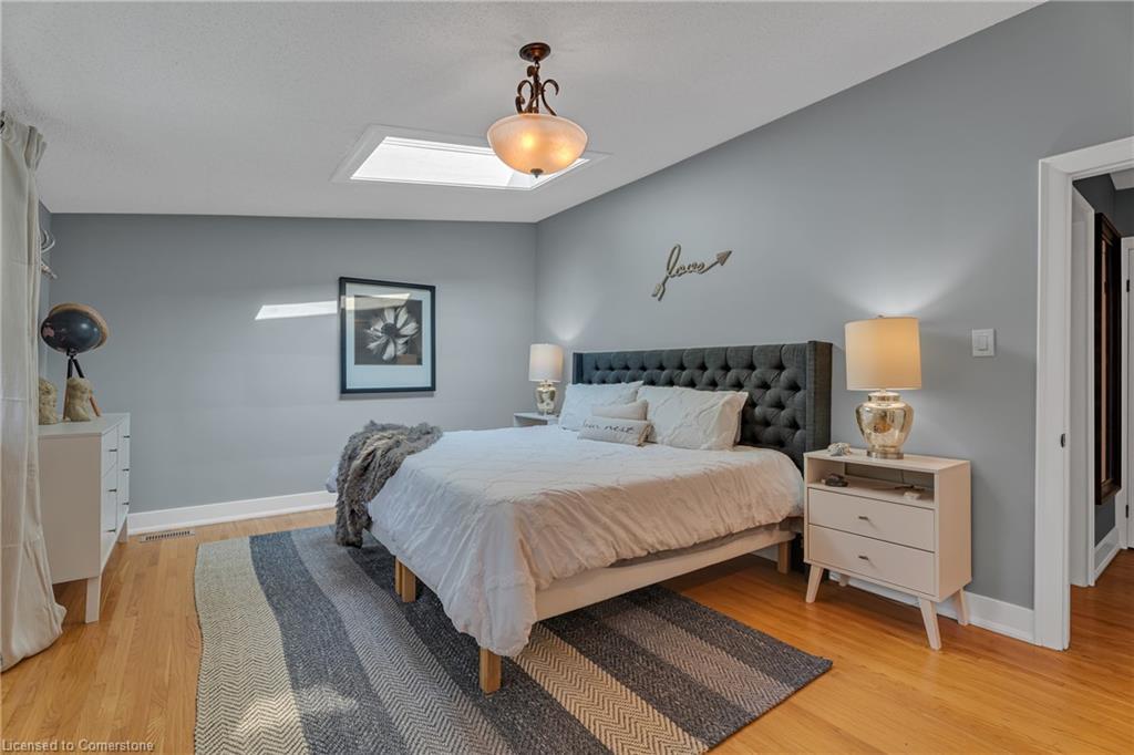 316 Fennell Avenue W, Hamilton, ON - Indoor Photo Showing Bedroom