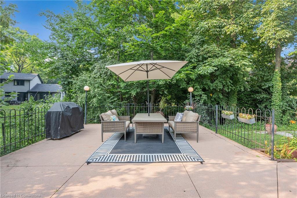 316 Fennell Avenue W, Hamilton, ON - Outdoor