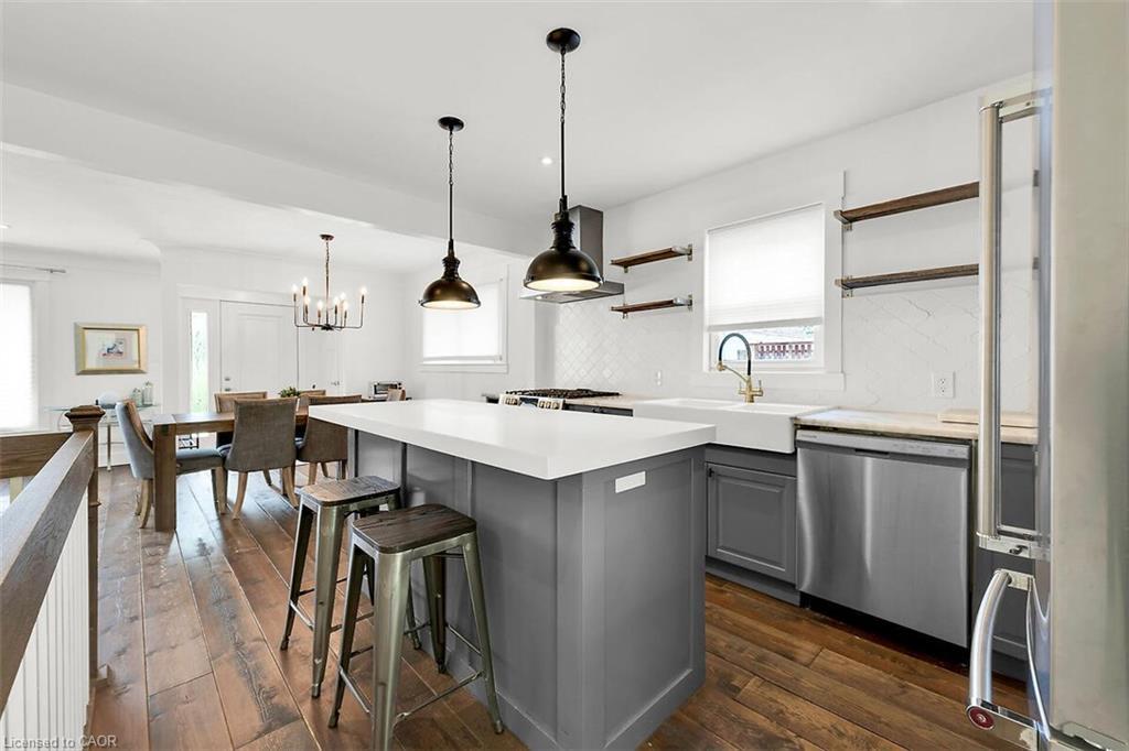 28 Marion Crescent, Dundas, ON - Indoor Photo Showing Kitchen With Stainless Steel Kitchen With Upgraded Kitchen