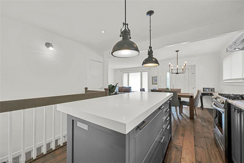 28 Marion Crescent, Dundas, ON - Indoor Photo Showing Kitchen