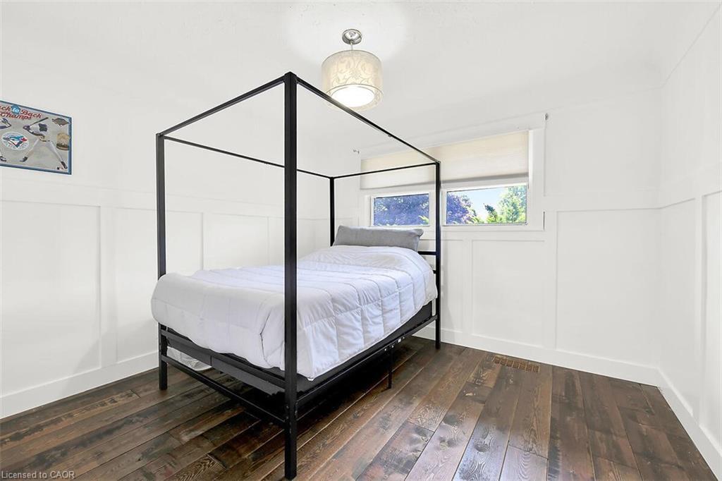 28 Marion Crescent, Dundas, ON - Indoor Photo Showing Bedroom
