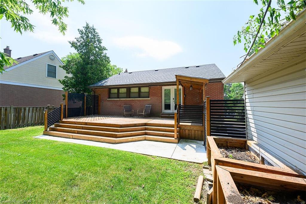 28 Marion Crescent, Dundas, ON - Outdoor With Deck Patio Veranda With Exterior