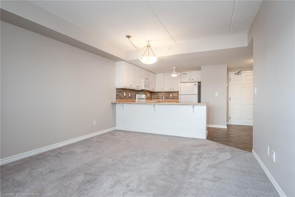306-505 Margaret Street, Cambridge, ON - Indoor Photo Showing Kitchen