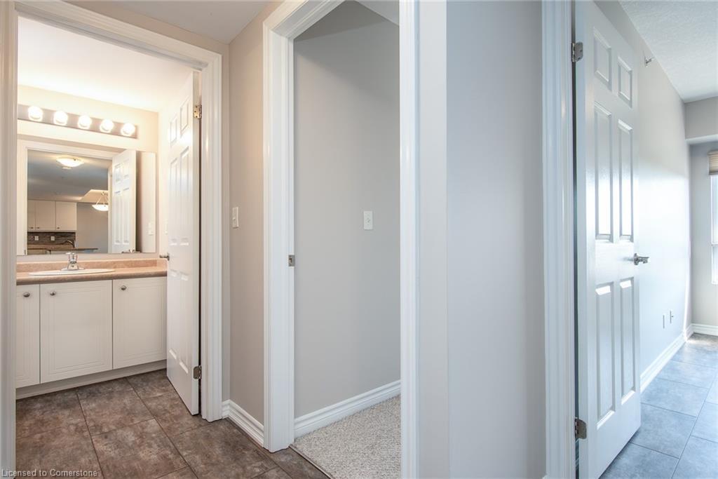 306-505 Margaret Street, Cambridge, ON - Indoor Photo Showing Bathroom