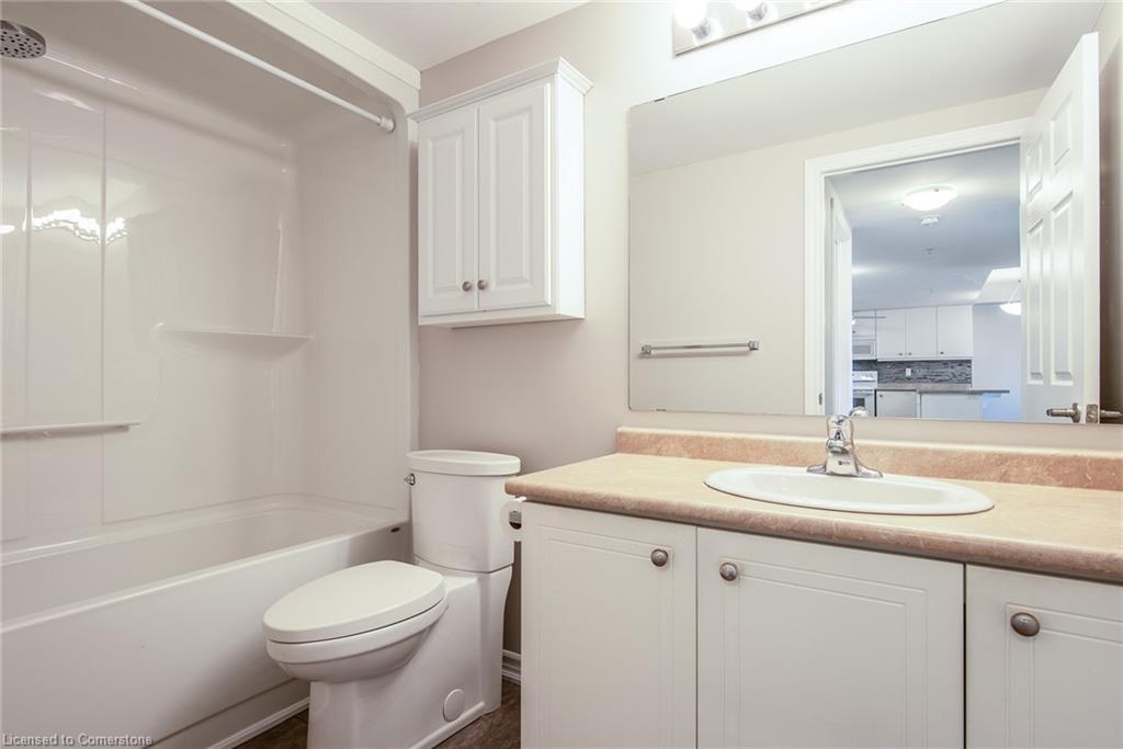 306-505 Margaret Street, Cambridge, ON - Indoor Photo Showing Bathroom