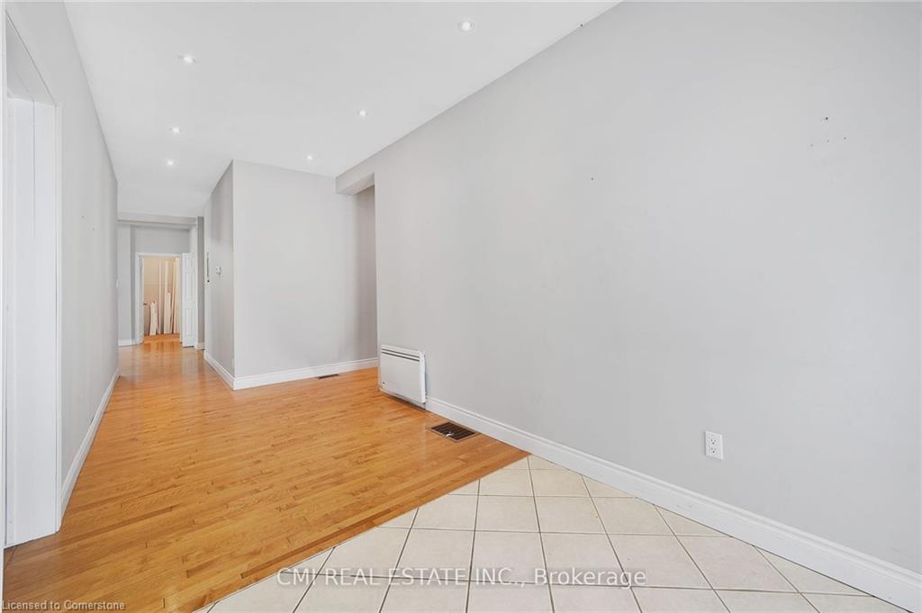 1632 Conc 2-3 Road, Cochrane, ON - Indoor Photo Showing Other Room