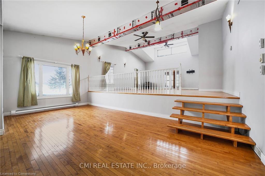 1632 Conc 2-3 Road, Cochrane, ON - Indoor Photo Showing Other Room