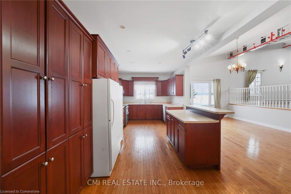 1632 Conc 2-3 Road, Cochrane, ON - Indoor