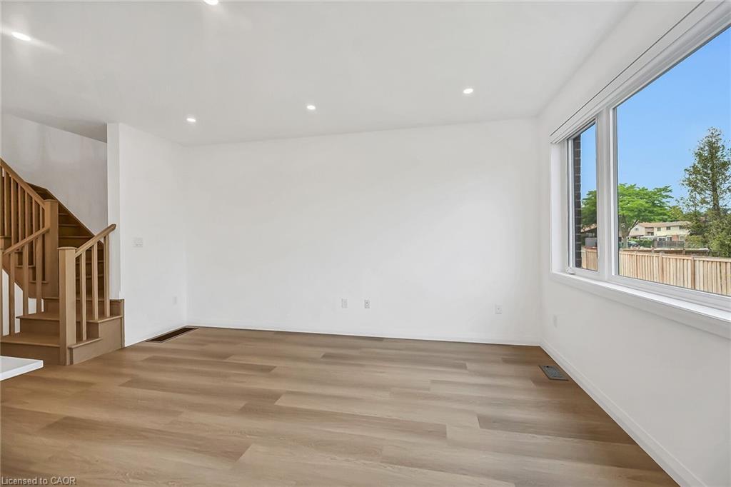 385 Limeridge Road E, Hamilton, ON - Indoor Photo Showing Other Room