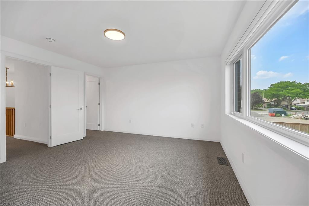 385 Limeridge Road E, Hamilton, ON - Indoor Photo Showing Other Room