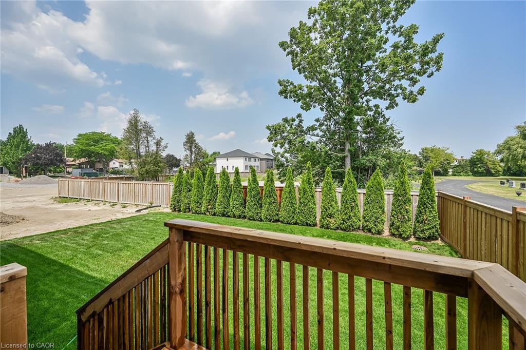 385 Limeridge Road E, Hamilton, ON - Outdoor With Backyard