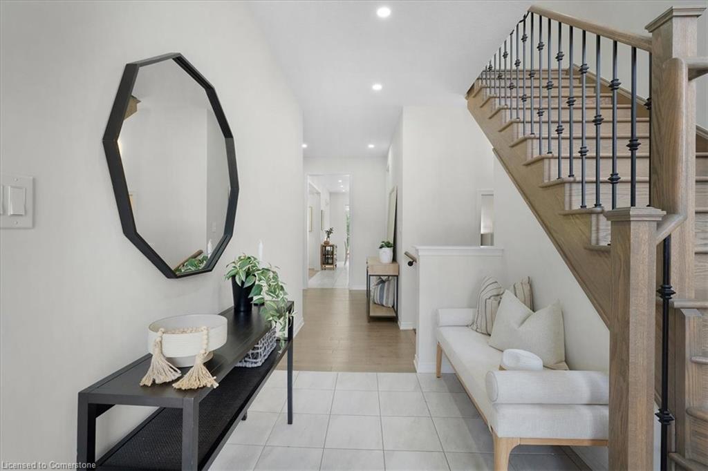 157 Cactus Crescent, Hamilton, ON - Indoor Photo Showing Other Room