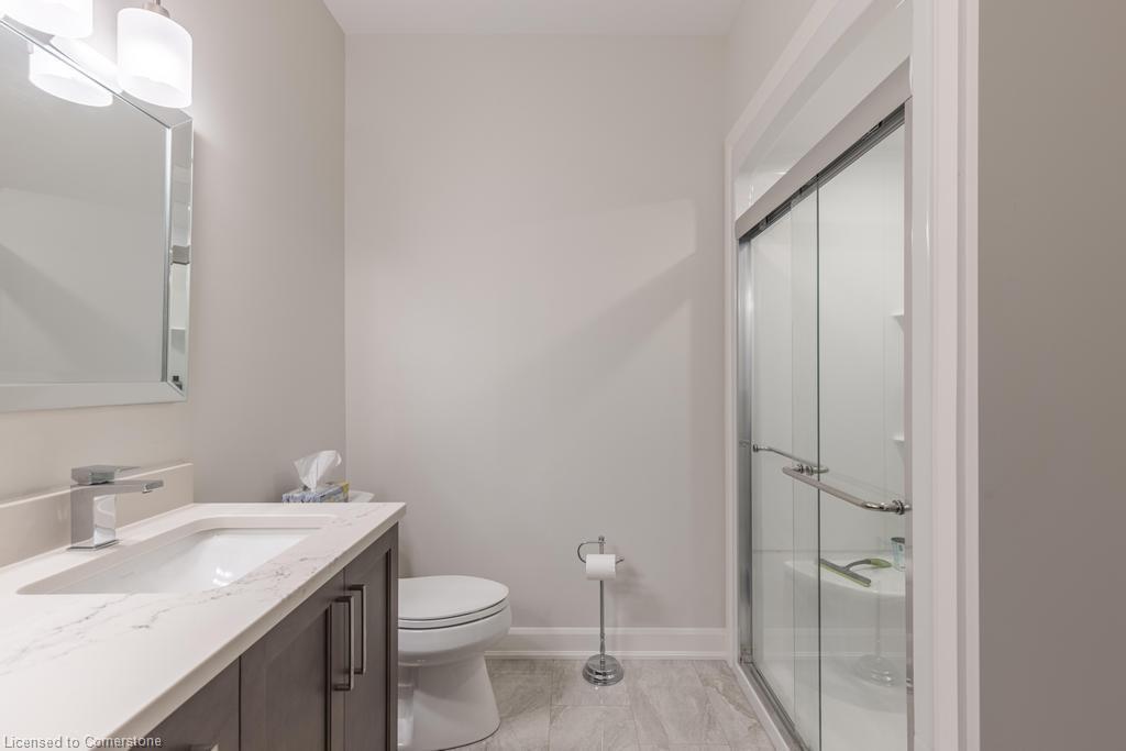 14 Campbell Street, Thorold, ON - Indoor Photo Showing Bathroom