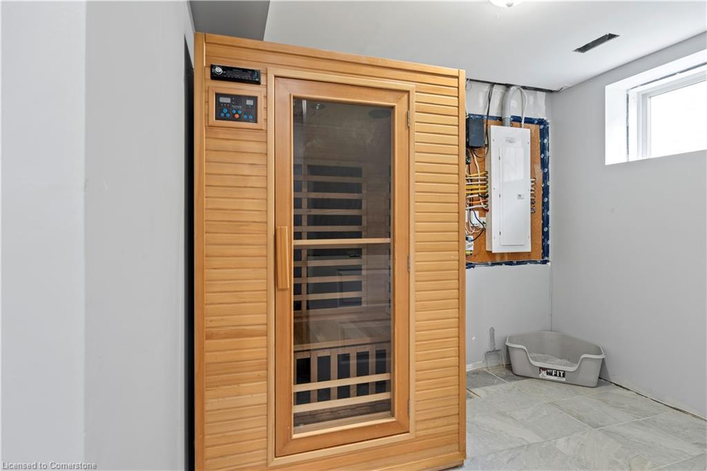 122 Bridge Crescent, Palmerston, ON - Indoor Photo Showing Other Room