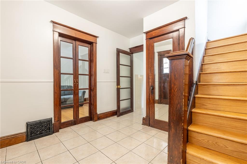 272 Stinson Crescent, Hamilton, ON - Indoor Photo Showing Other Room