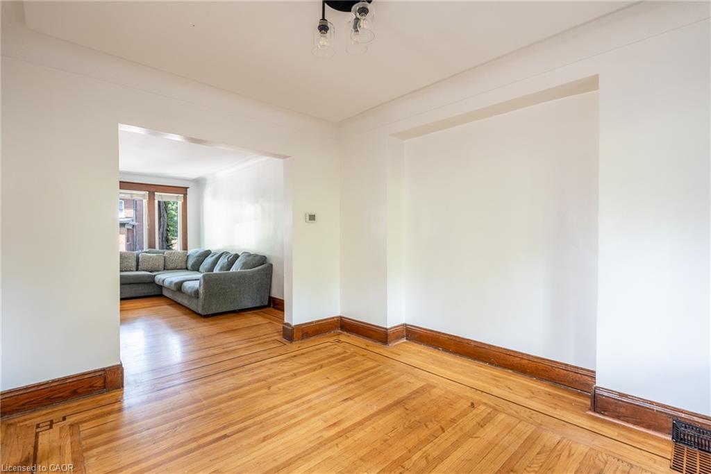 272 Stinson Crescent, Hamilton, ON - Indoor Photo Showing Other Room