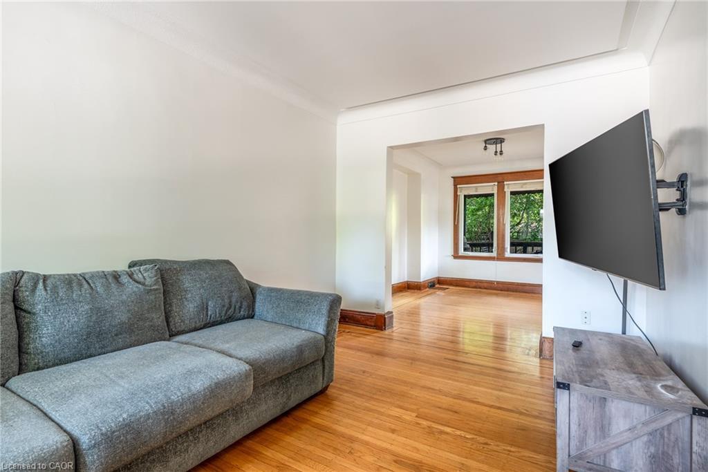 272 Stinson Crescent, Hamilton, ON - Indoor Photo Showing Living Room
