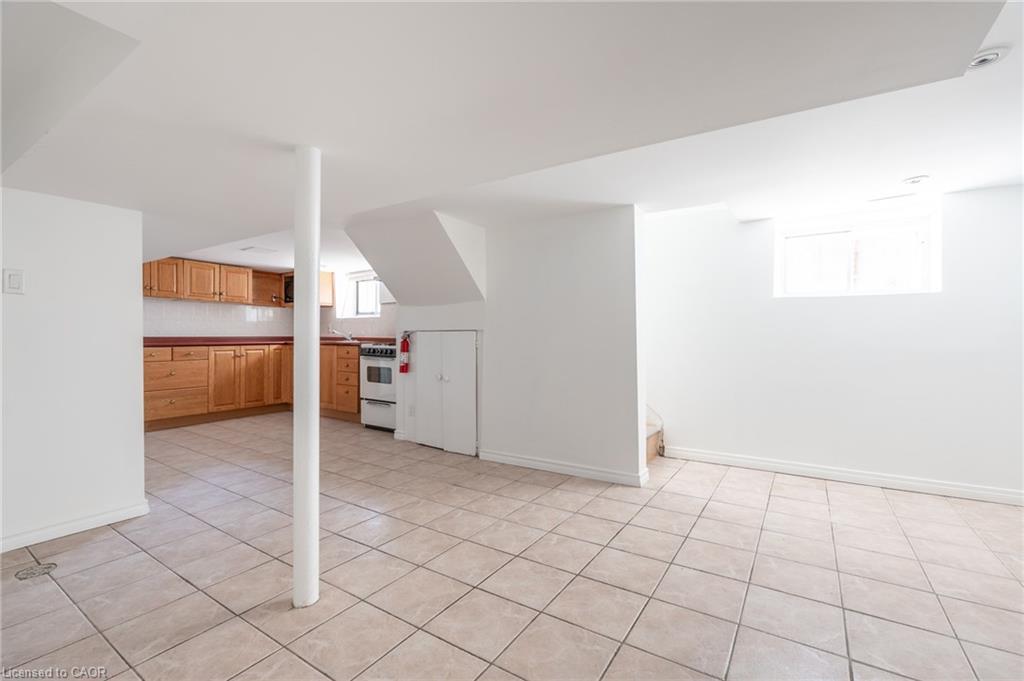 272 Stinson Crescent, Hamilton, ON - Indoor Photo Showing Other Room