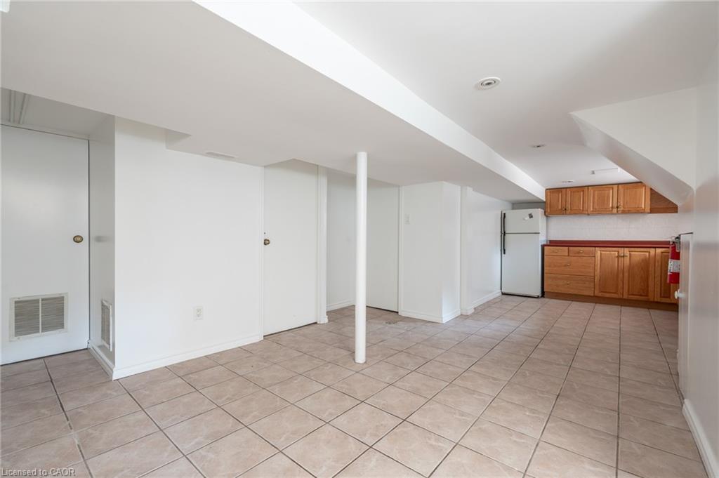 272 Stinson Crescent, Hamilton, ON - Indoor Photo Showing Other Room