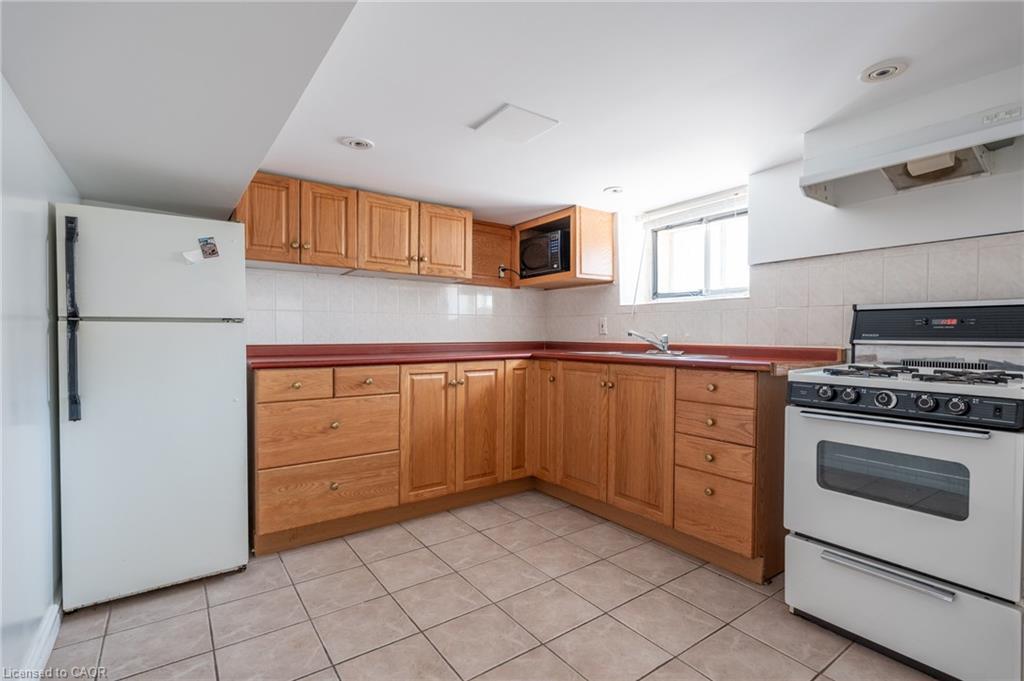 272 Stinson Crescent, Hamilton, ON - Indoor Photo Showing Kitchen