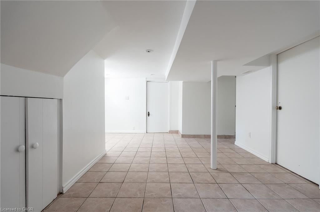 272 Stinson Crescent, Hamilton, ON - Indoor Photo Showing Other Room