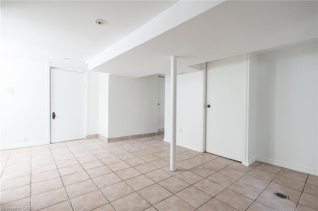 272 Stinson Crescent, Hamilton, ON - Indoor Photo Showing Other Room