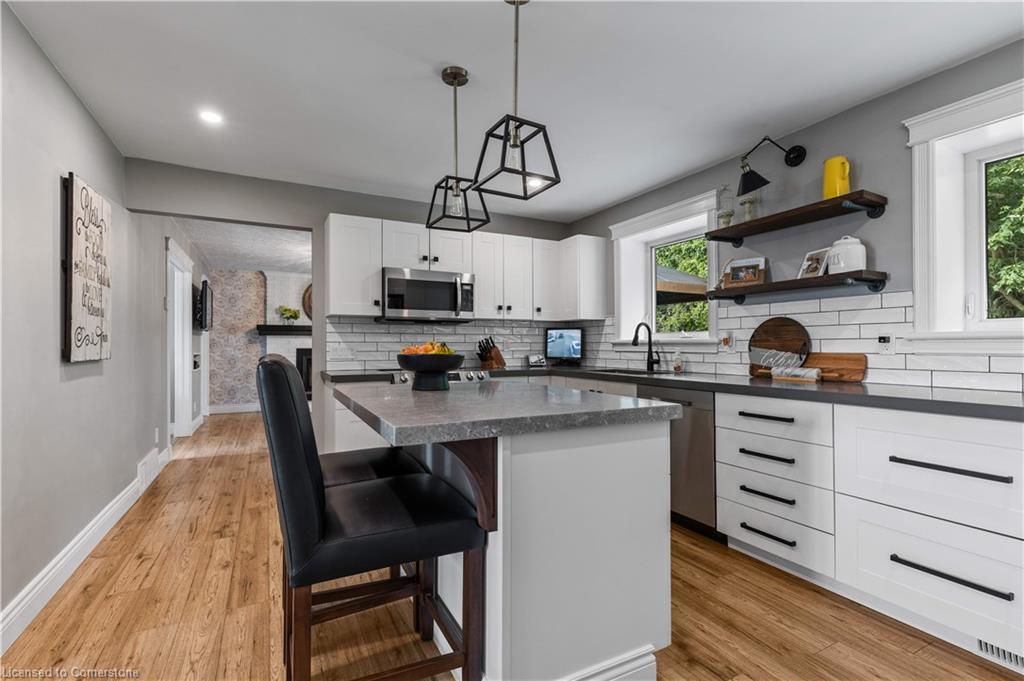 404996 Beaconsfield Road, Burgessville, ON - Indoor Photo Showing Kitchen With Upgraded Kitchen