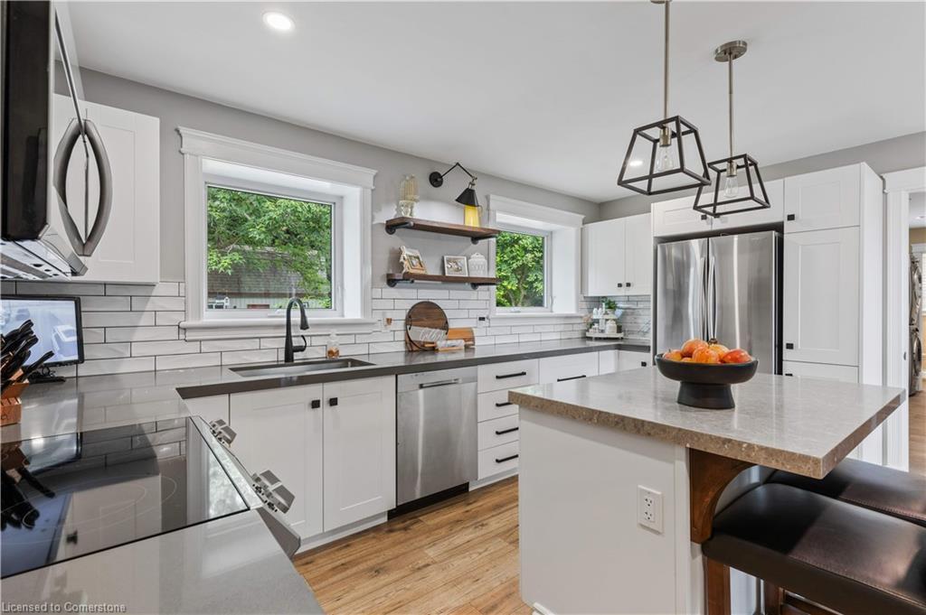 404996 Beaconsfield Road, Burgessville, ON - Indoor Photo Showing Kitchen With Upgraded Kitchen