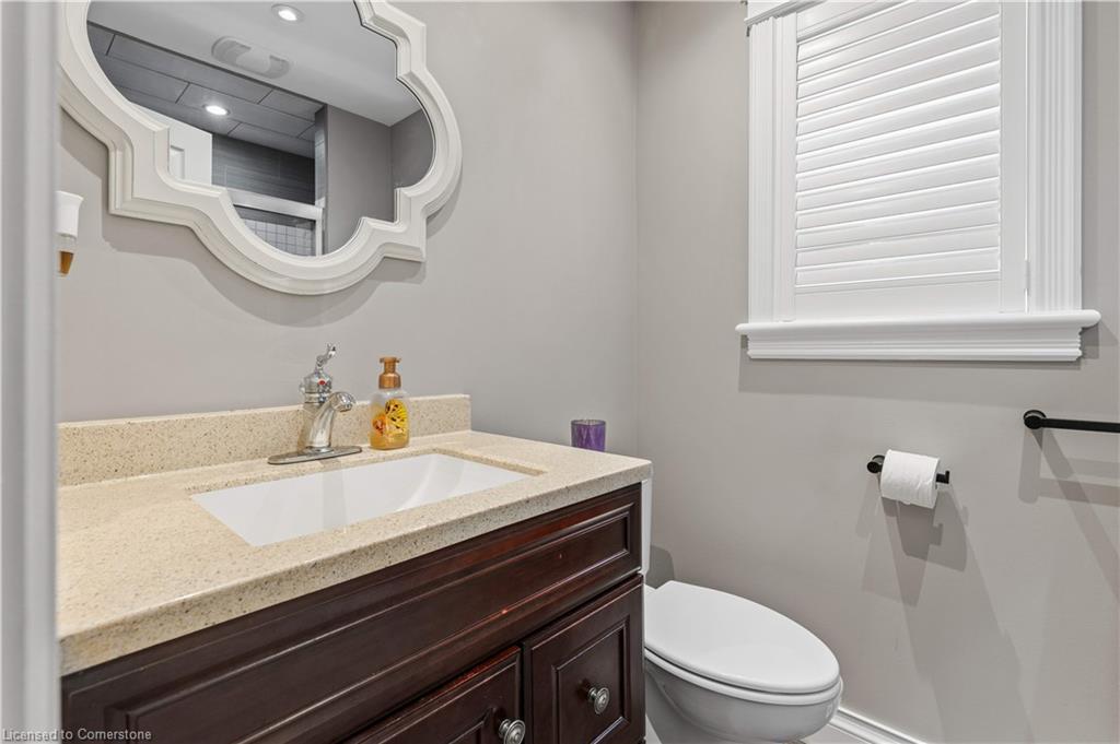 404996 Beaconsfield Road, Burgessville, ON - Indoor Photo Showing Bathroom