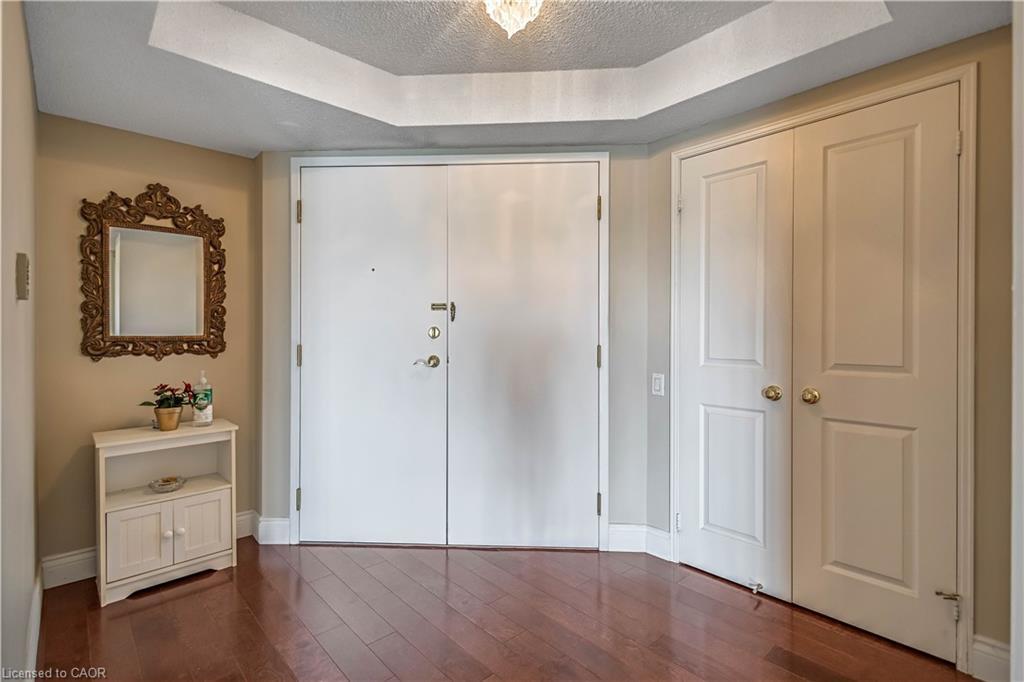 704-1800 The Collegeway, Mississauga, ON - Indoor Photo Showing Other Room