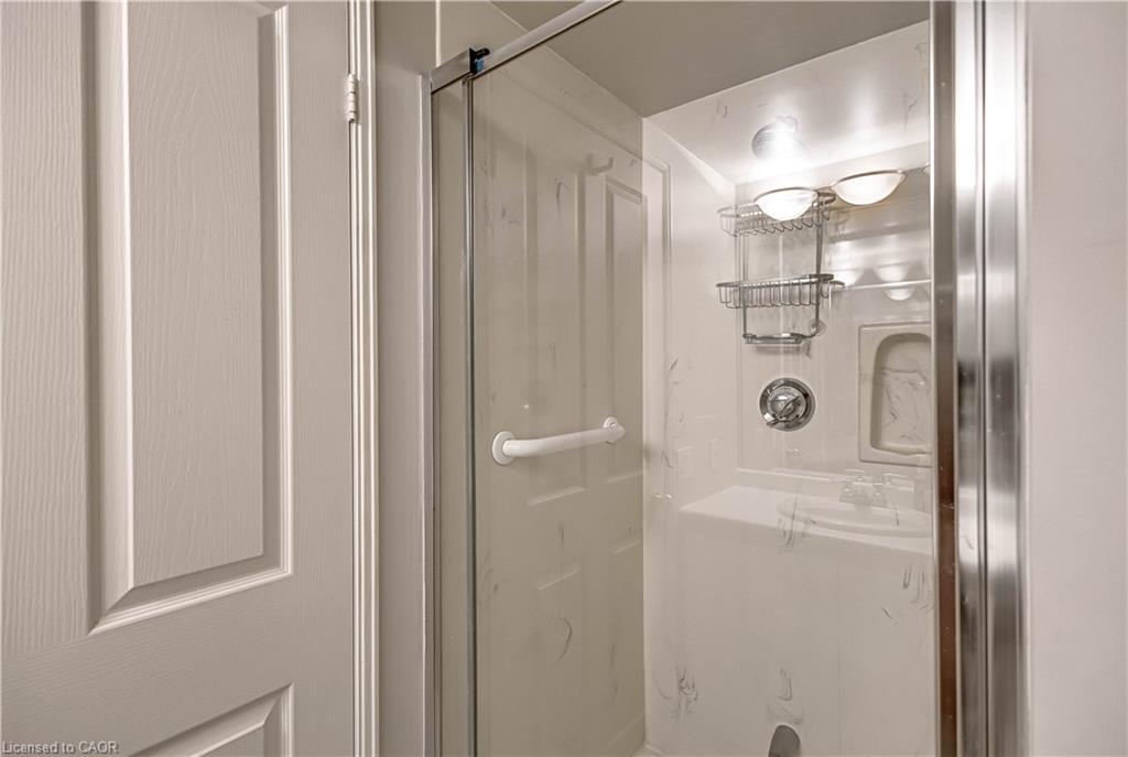 704-1800 The Collegeway, Mississauga, ON - Indoor Photo Showing Bathroom