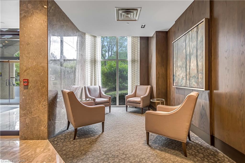 704-1800 The Collegeway, Mississauga, ON - Indoor