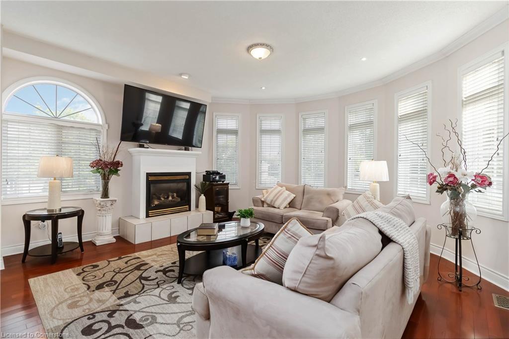 1401 Tamworth Court, Burlington, ON - Indoor Photo Showing Living Room With Fireplace