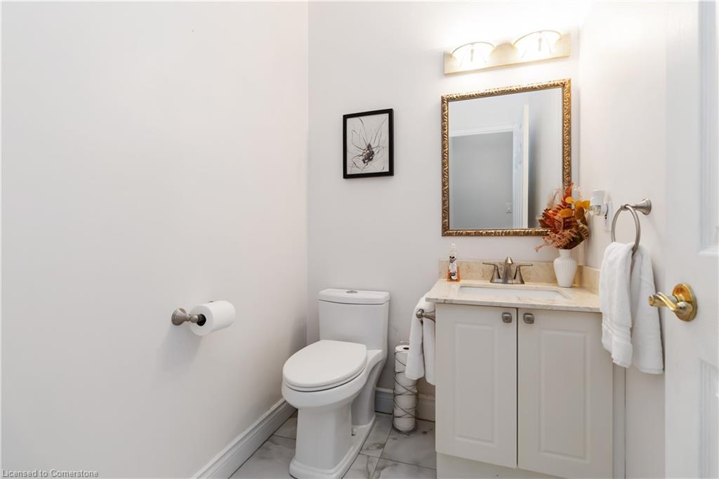 1401 Tamworth Court, Burlington, ON - Indoor Photo Showing Bathroom