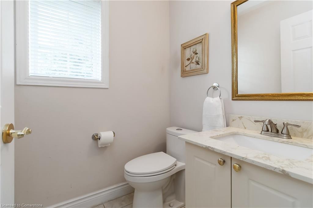 1401 Tamworth Court, Burlington, ON - Indoor Photo Showing Bathroom
