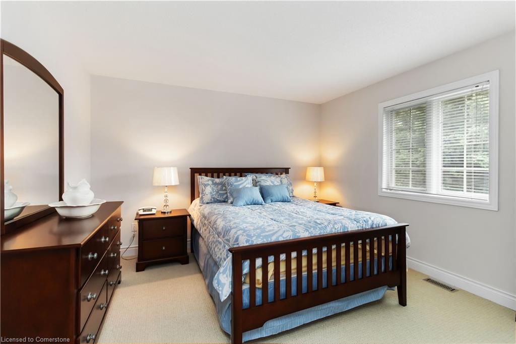 1401 Tamworth Court, Burlington, ON - Indoor Photo Showing Bedroom