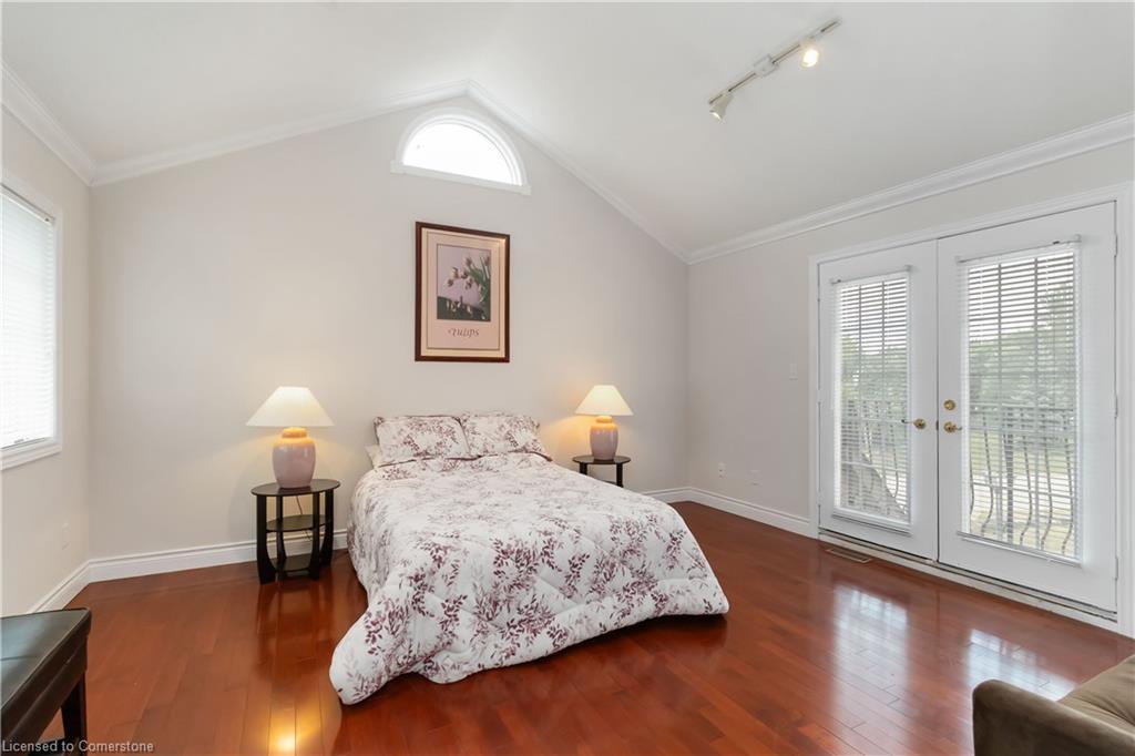 1401 Tamworth Court, Burlington, ON - Indoor Photo Showing Bedroom