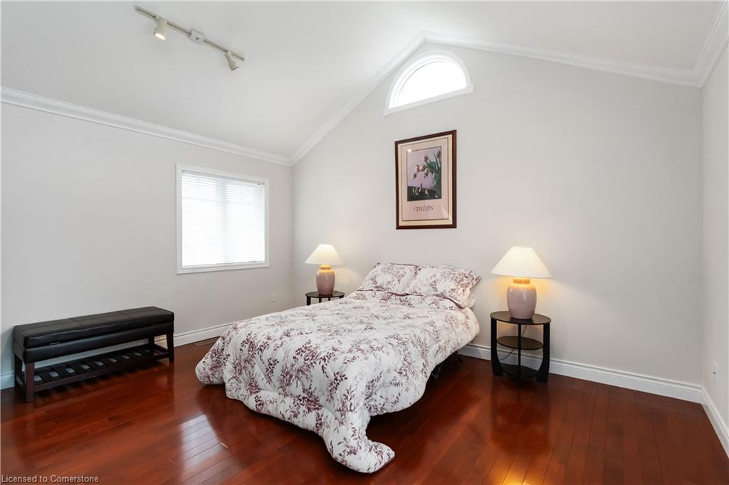 1401 Tamworth Court, Burlington, ON - Indoor Photo Showing Bedroom
