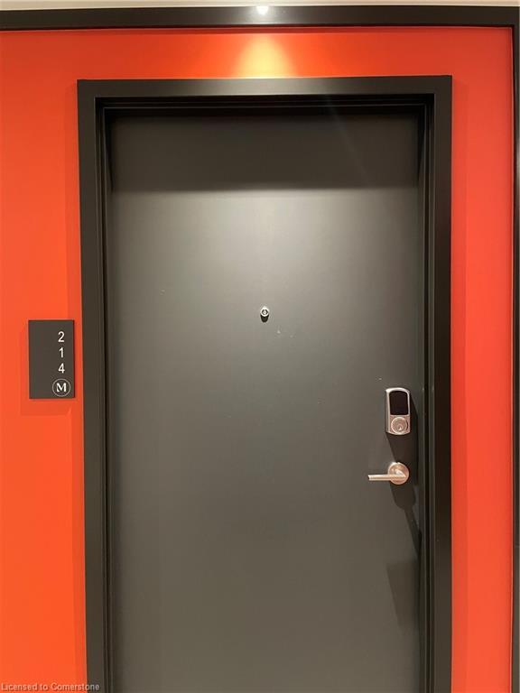 214-312 Erb Street W, Waterloo, ON - Indoor Photo Showing Other Room