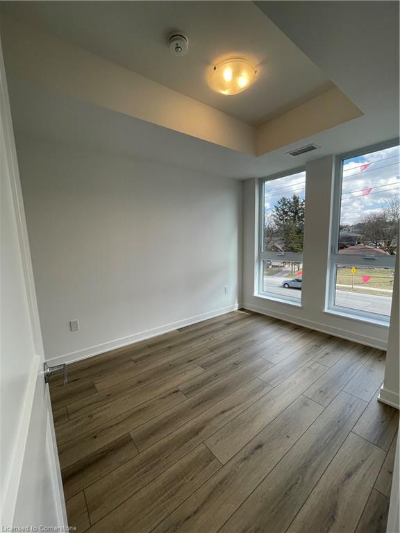 214-312 Erb Street W, Waterloo, ON - Indoor Photo Showing Other Room