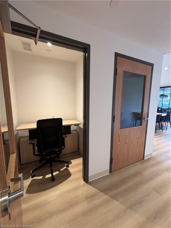 214-312 Erb Street W, Waterloo, ON - Indoor