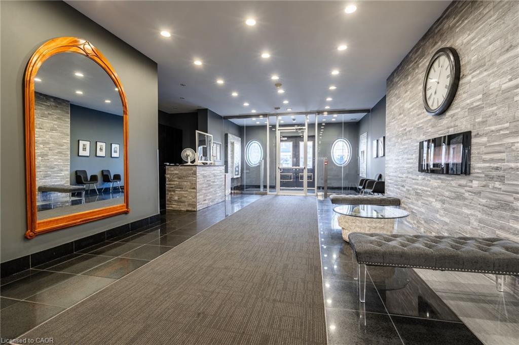 612-135 James Street S, Hamilton, ON - Indoor Photo Showing Other Room