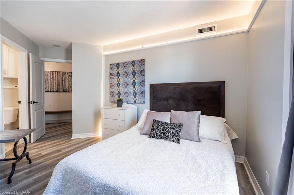 612-135 James Street S, Hamilton, ON - Indoor Photo Showing Bedroom