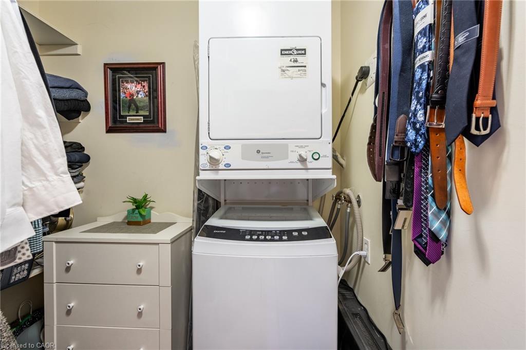 612-135 James Street S, Hamilton, ON - Indoor Photo Showing Laundry Room
