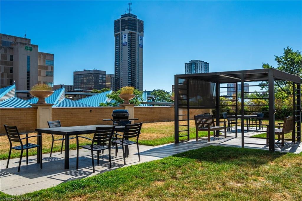 612-135 James Street S, Hamilton, ON - Outdoor