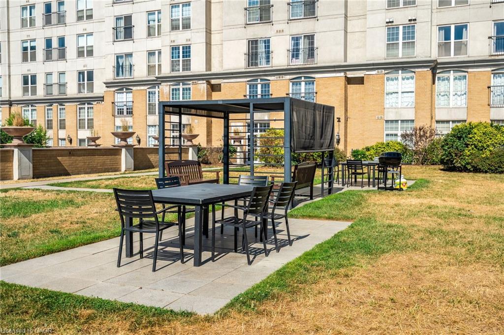 612-135 James Street S, Hamilton, ON - Outdoor