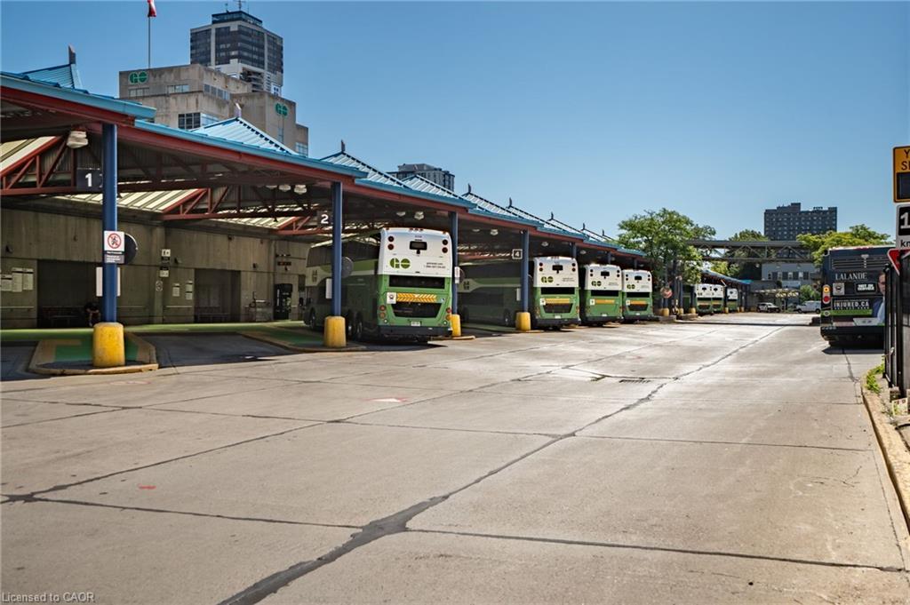 612-135 James Street S, Hamilton, ON - Outdoor